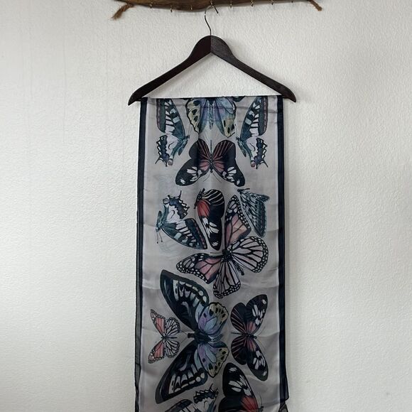 Butterfly scarf  - Picture 2 of 2
